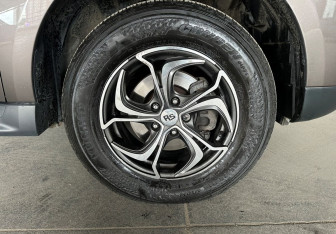 Подержанный автомобиль Mitsubishi Outlander 2011 года (18 фото)