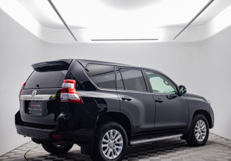 Подержанный автомобиль Toyota Land Cruiser Prado 2014 года (5 фото)