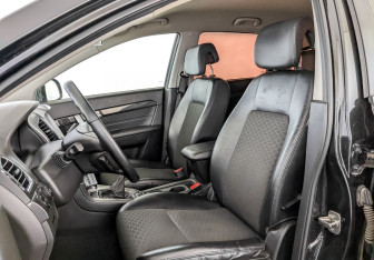 Подержанный автомобиль Chevrolet Captiva 2014 года (20 фото)