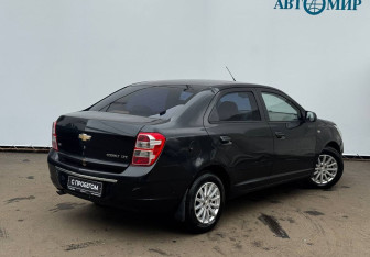Подержанный автомобиль Chevrolet Cobalt Sedan 2014 года (8 фото)
