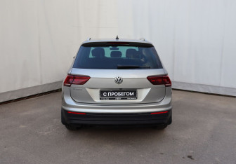 Подержанный автомобиль Volkswagen Tiguan 2019 года (5 фото)