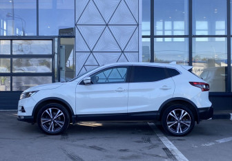 Подержанный автомобиль Nissan Qashqai 2019 года (8 фото)