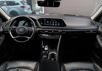Подержанный автомобиль Hyundai Sonata 2020 года (9 фото)