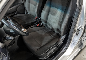 Подержанный автомобиль Kia Rio Hatchback 2021 года (18 фото)