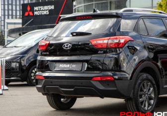 Подержанный автомобиль Hyundai Creta 2021 года (17 фото)