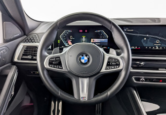 Подержанный автомобиль BMW X6 2023 года (22 фото)