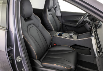 Подержанный автомобиль Omoda C5 2024 года (24 фото)