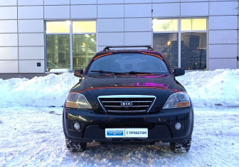 Подержанный автомобиль Kia Sorento 2007 года (2 фото)