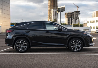 Подержанный автомобиль Lexus RX 2020 года (4 фото)