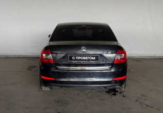 Подержанный автомобиль Skoda Octavia Liftback 2014 года (6 фото)