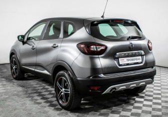 Подержанный автомобиль Renault Kaptur 2017 года (7 фото)
