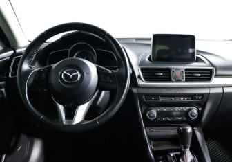 Подержанный автомобиль Mazda 3 Hatchback 2013 года (7 фото)