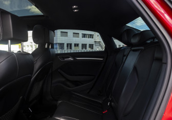 Подержанный автомобиль Audi A3 Sedan 2019 года (13 фото)