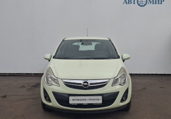 Подержанный автомобиль Opel Corsa 2011 года (2 фото)