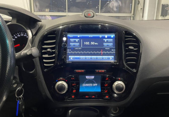 Подержанный автомобиль Nissan Juke 2013 года (16 фото)