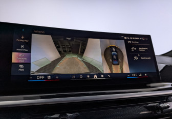 Подержанный автомобиль BMW X6 2025 года (29 фото)