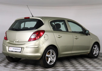 Подержанный автомобиль Opel Corsa 2008 года (4 фото)