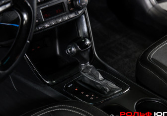 Подержанный автомобиль Kia Ceed Hatchback 2013 года (10 фото)