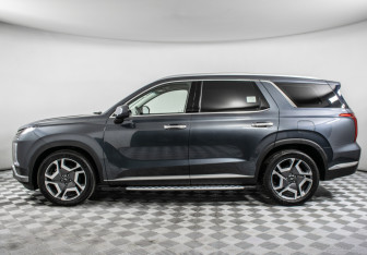 Подержанный автомобиль Hyundai Palisade 2023 года (8 фото)