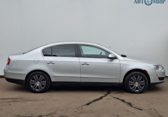 Подержанный автомобиль Volkswagen Passat Sedan 2008 года (4 фото)