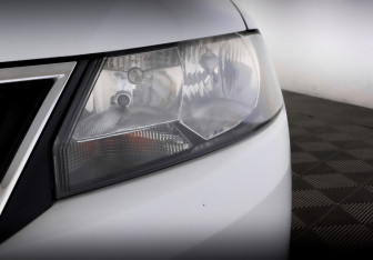 Подержанный автомобиль Skoda Rapid Liftback 2017 года (17 фото)