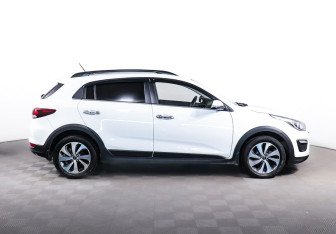 Подержанный автомобиль Kia Rio Hatchback 2018 года (4 фото)