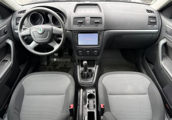 Подержанный автомобиль Skoda Yeti 2014 года (10 фото)