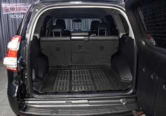 Подержанный автомобиль Toyota Land Cruiser Prado 2015 года (9 фото)