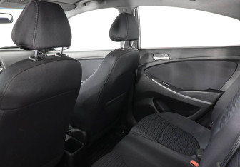 Подержанный автомобиль Hyundai Solaris Sedan 2016 года (12 фото)