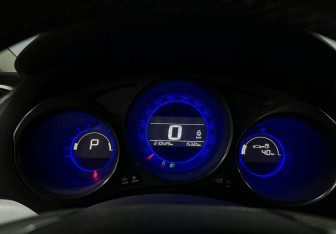 Подержанный автомобиль Citroen C4 Sedan 2013 года (11 фото)