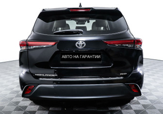 Подержанный автомобиль Toyota Highlander 2020 года (6 фото)