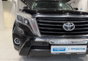 Подержанный автомобиль Toyota Land Cruiser Prado 2011 года (9 фото)