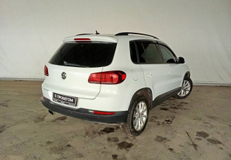 Подержанный автомобиль Volkswagen Tiguan 2015 года (5 фото)