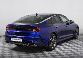 Подержанный автомобиль Kia K5 2021 года (5 фото)