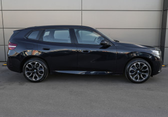 Подержанный автомобиль BMW X3 2025 года (4 фото)