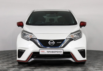 Подержанный автомобиль Nissan Note 2018 года (2 фото)
