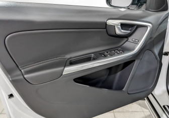 Подержанный автомобиль Volvo S60 Cross Country 2018 года (19 фото)