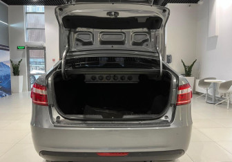 Подержанный автомобиль LADA (ВАЗ) Vesta Sedan 2017 года (5 фото)