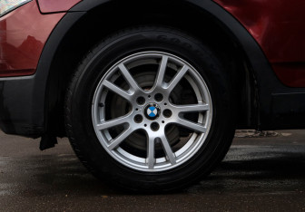 Подержанный автомобиль BMW X3 2008 года (18 фото)