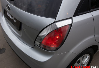 Подержанный автомобиль Kia Rio Hatchback 2010 года (20 фото)