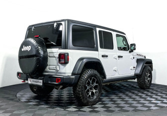 Подержанный автомобиль Jeep Wrangler 2018 года (5 фото)