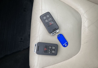 Подержанный автомобиль Volvo S60 2010 года (19 фото)