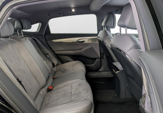 Новый Voyah Passion 2023 (7 фото)