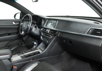 Подержанный автомобиль Kia Optima Sedan 2016 года (9 фото)