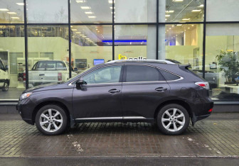 Подержанный автомобиль Lexus RX 2010 года (5 фото)