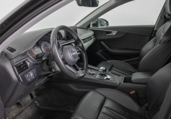 Подержанный автомобиль Audi A4 Sedan 2016 года (10 фото)