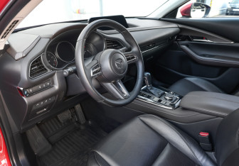 Подержанный автомобиль Mazda CX-30 2021 года (16 фото)