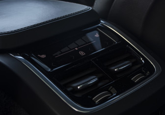 Подержанный автомобиль Volvo XC90 2019 года (23 фото)