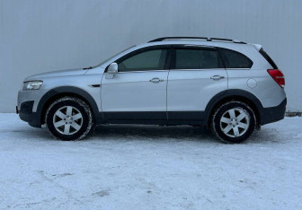 Подержанный автомобиль Chevrolet Captiva 2013 года (8 фото)