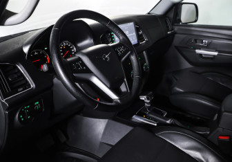 Подержанный автомобиль УАЗ Patriot 2021 года (13 фото)